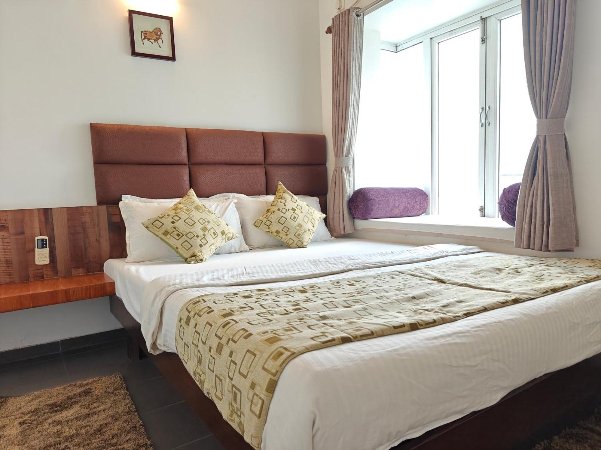 Chandralok Service Apartments 콜라푸르 외부 사진