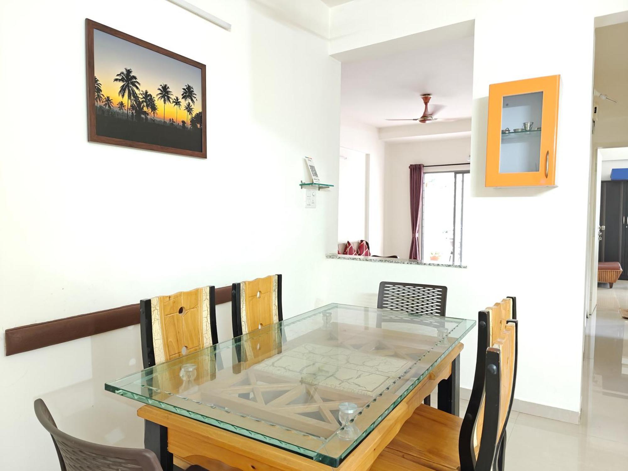 Chandralok Service Apartments 콜라푸르 객실 사진