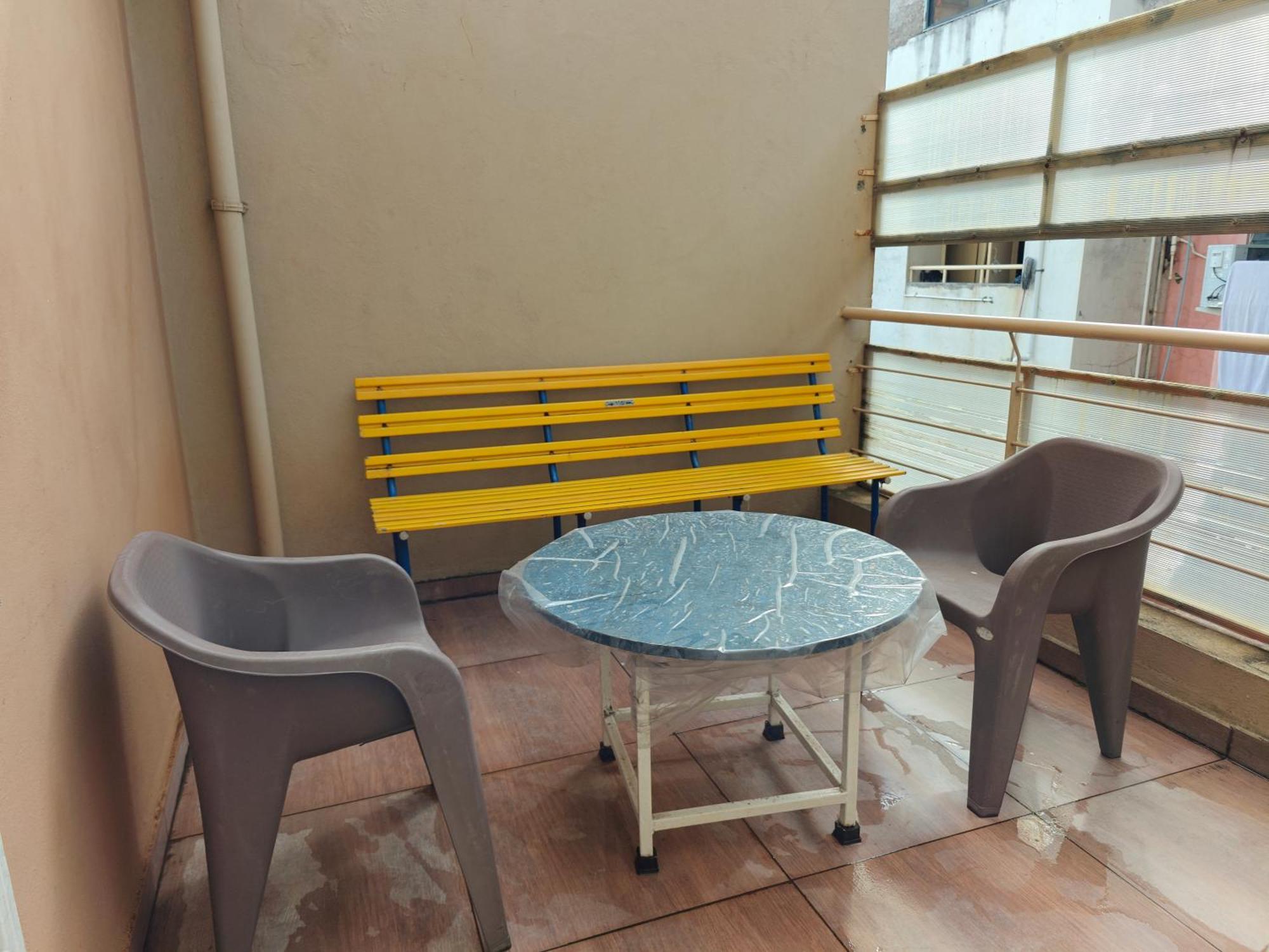 Chandralok Service Apartments 콜라푸르 외부 사진